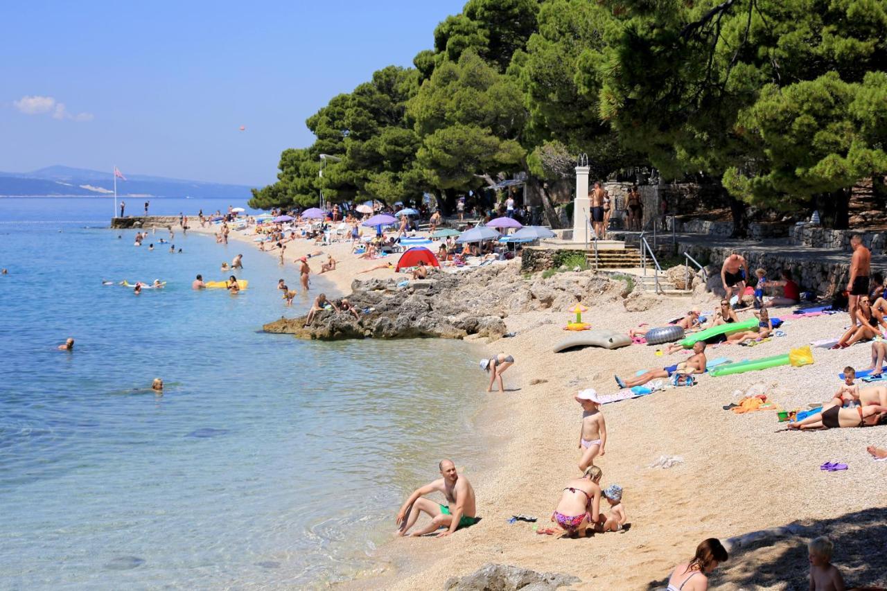 Apartments With A Parking Space Brela, Makarska - 6043 ภายนอก รูปภาพ