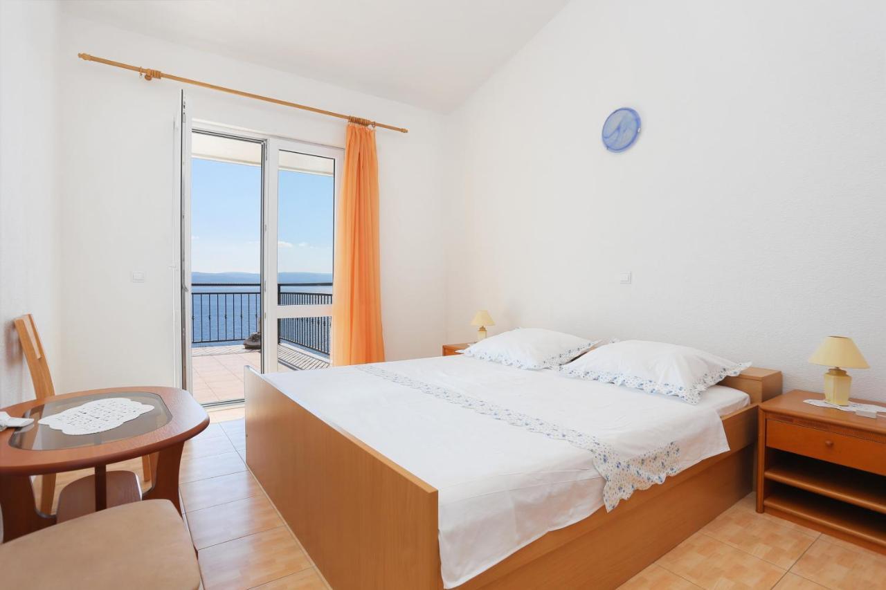 Apartments With A Parking Space Brela, Makarska - 6043 ภายนอก รูปภาพ