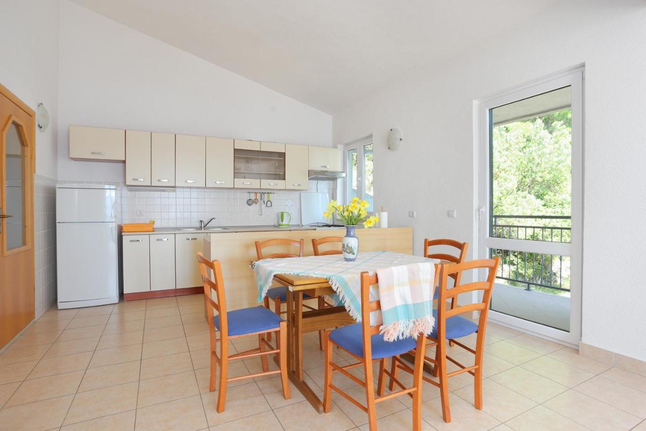 Apartments With A Parking Space Brela, Makarska - 6043 ภายนอก รูปภาพ