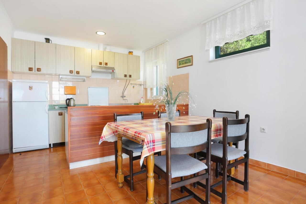 Apartments With A Parking Space Brela, Makarska - 6043 ภายนอก รูปภาพ